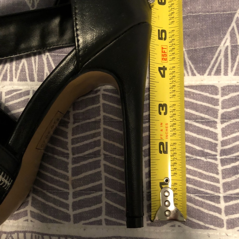 Heel measurement for Chelsea & Zoe Strappy heels